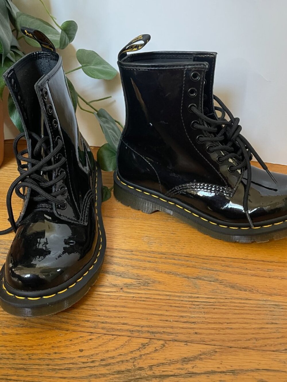 DR. MARTENS 11821 Women's Boot Patent Leather Combat Boots Black Size 7 - Picture 6 of 8